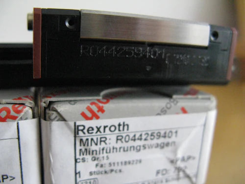 R044259301 Bosch REXROTH RUNNER BLOCK LINEAR BEARING