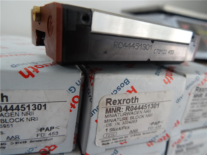 R044451301 Bosch REXROTH Miniature RUNNER BLOCK LINEAR BEARINGS