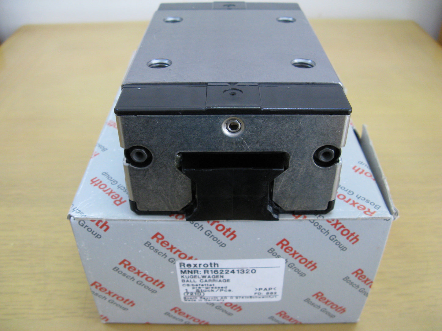 R162242320 BOSCH REXROTH RUNNER BLOCK BALL LINEAR BEARINGS