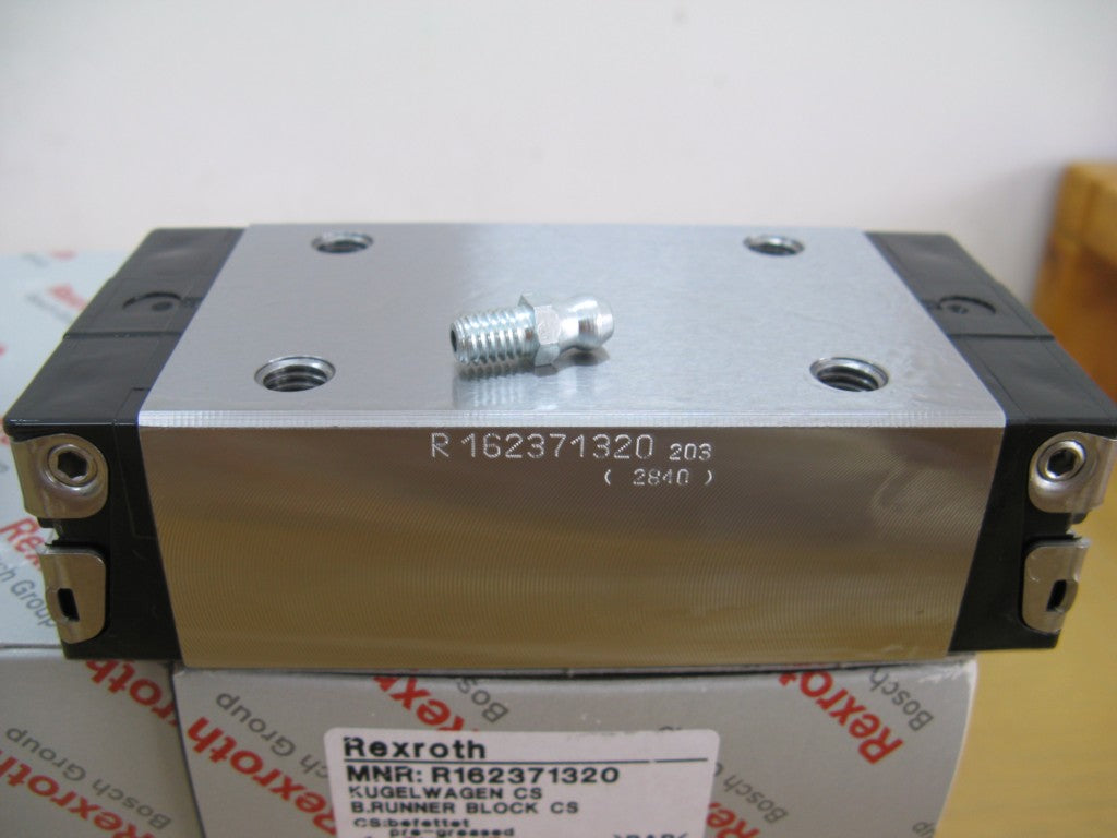 R162371320 BOSCH REXROTH RUNNER BLOCK BALL CARRIAGE LINEAR BEARINGS