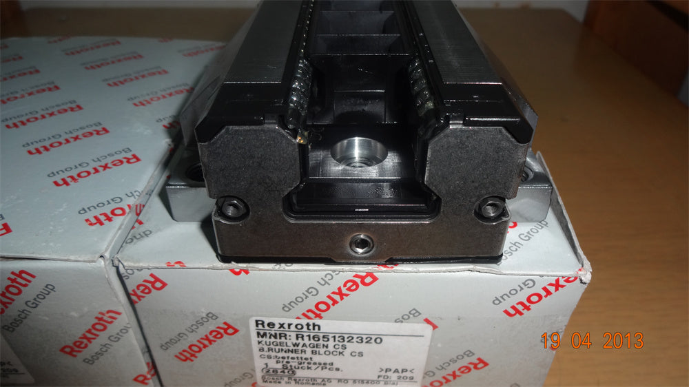 R165132320 BOSCH REXROTH RUNNER BLOCK BALL CARRIAGE LINEAR BEARINGS