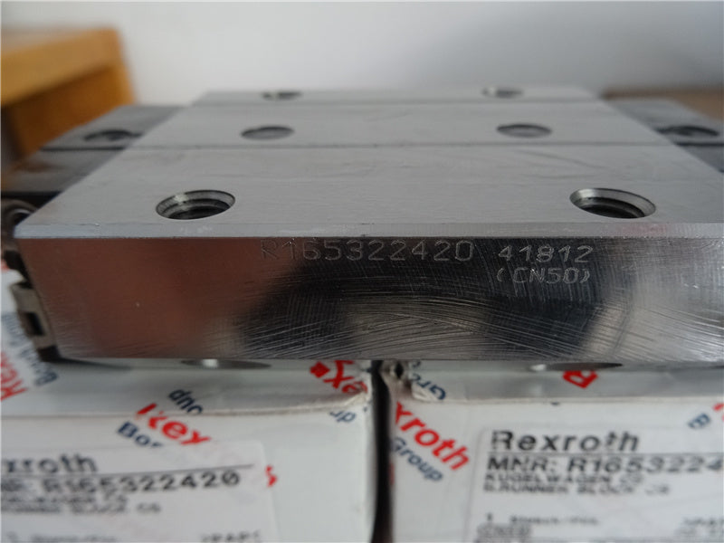 R165322420 Bosch Rexroth Runner Block Ball Carriage Linear Bearings