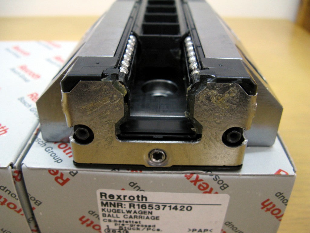 R165379420 Bosch Rexroth Runner Block Ball Carriage Linear Motion Bearings