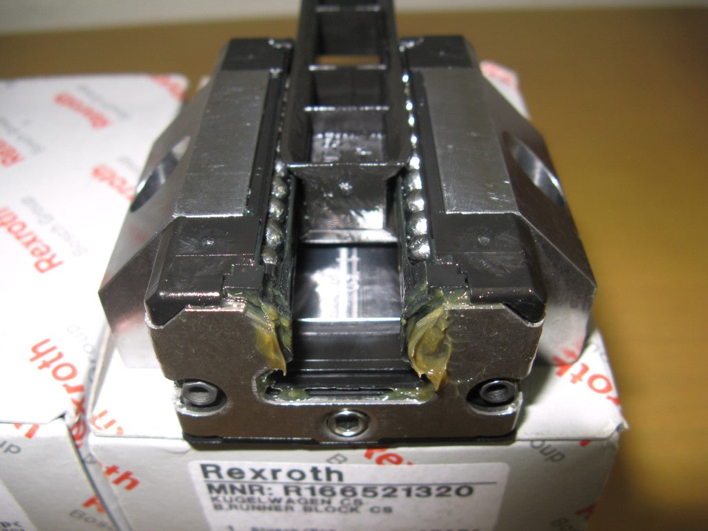 R166521320 Bosch Rexroth Runner Block Ball Carriage Linear Motion Bearings